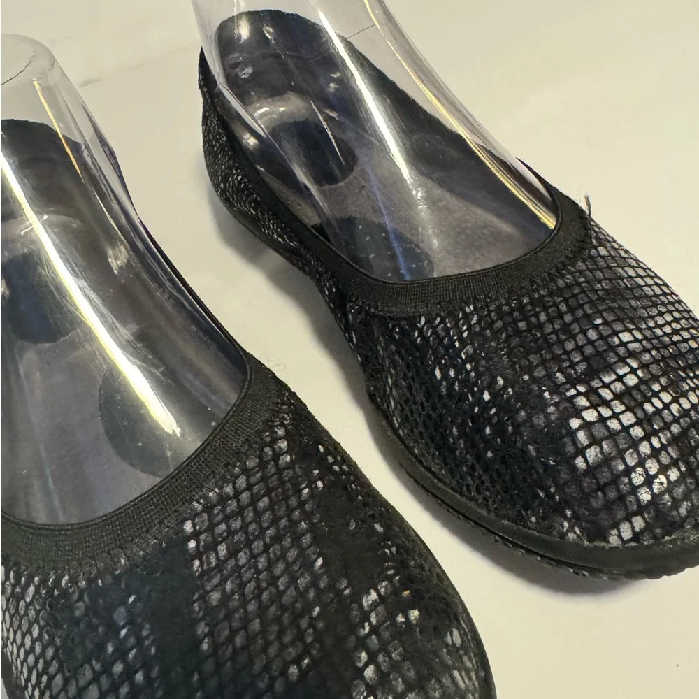 Softwalk Woman's 7 Narrow Black Silver Leather Ballerina Slip On Shoes Comfort